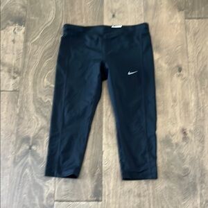 Nike Black Performance Leggings Capri-Length